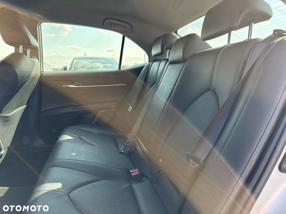 Toyota Camry 2.5 Hybrid Executive CVT - 15