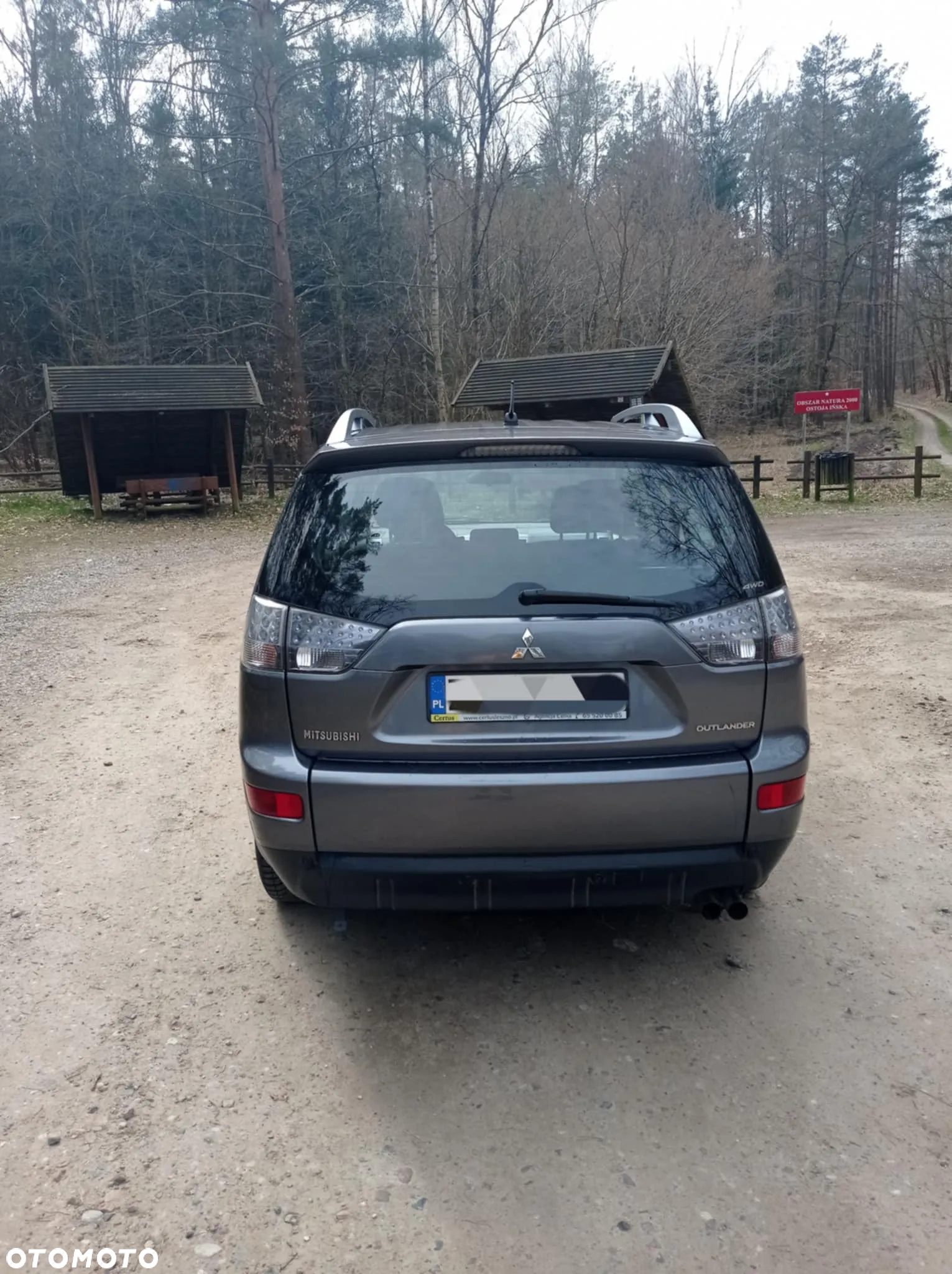 Mitsubishi Outlander - 10