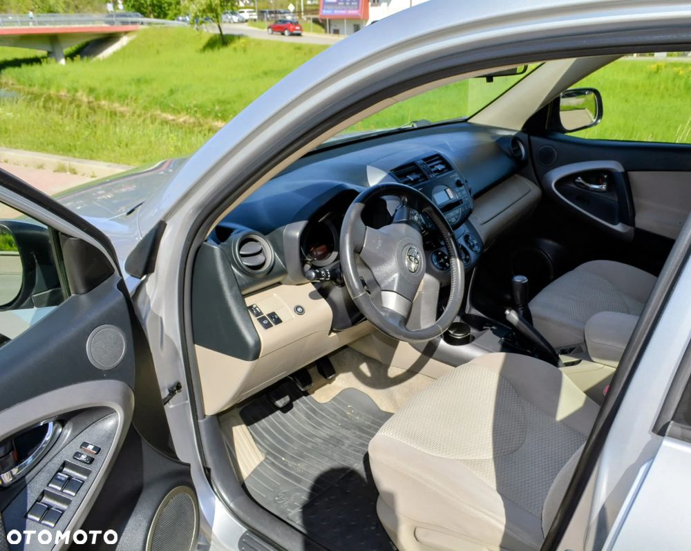 Toyota RAV4 2.0 4x4 Sol - 16