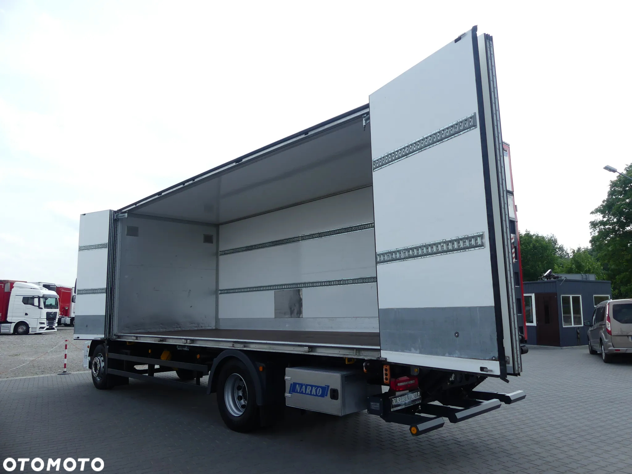 MAN TGM 18.290 / IZOTERMA + WINDA / GLOB / EURO 6 / OTWIERANY BOK / - 4
