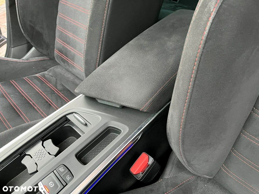 Renault Megane 1.8 TCe R.S EDC - 31