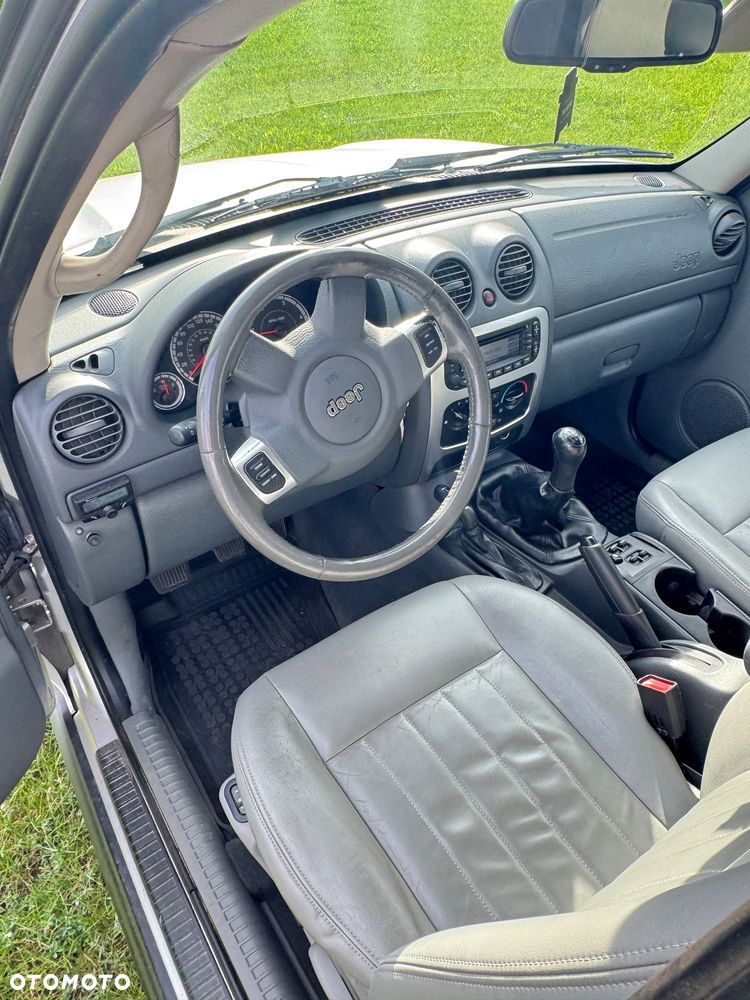 Jeep Cherokee 2.8 CRD Limited - 17