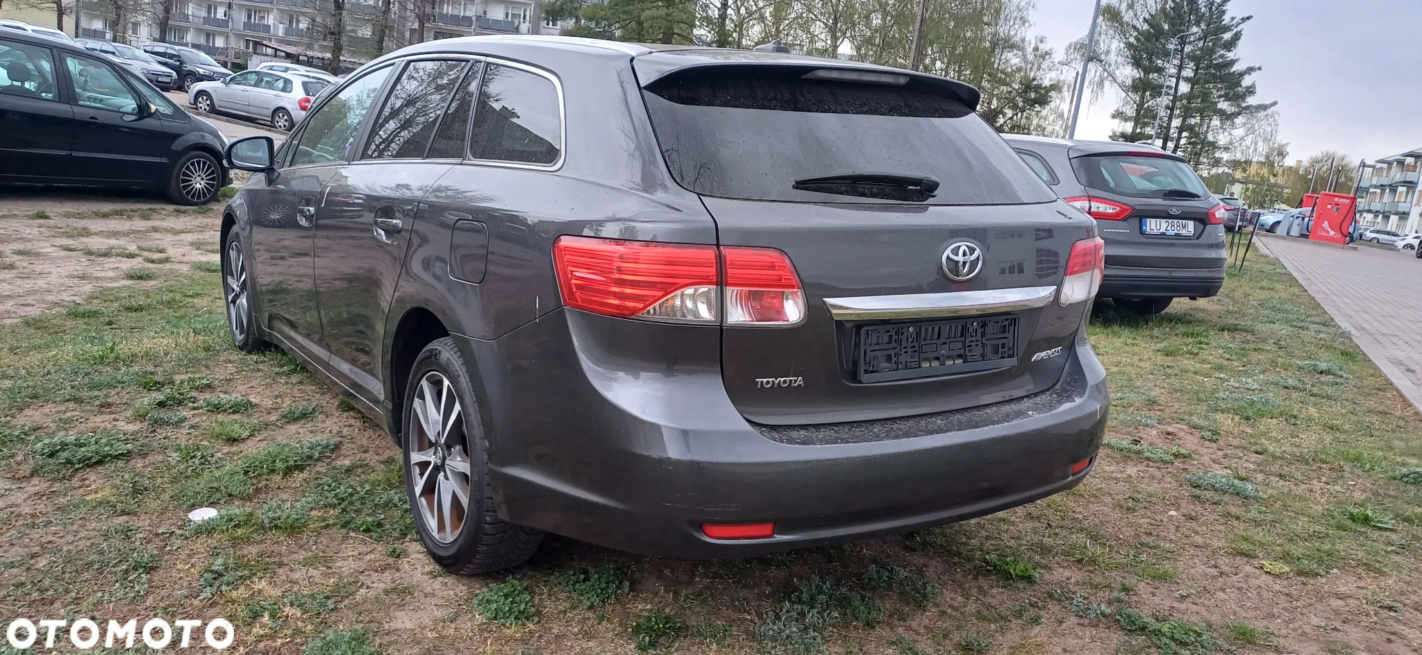 Toyota Avensis Combi 2.2 D-4D Automatik Edition (2014) - 8