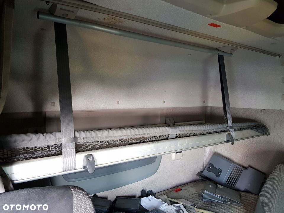 ŁÓŻKO GÓRNE Z MOCOWANIEM DAF XF 106 - 1