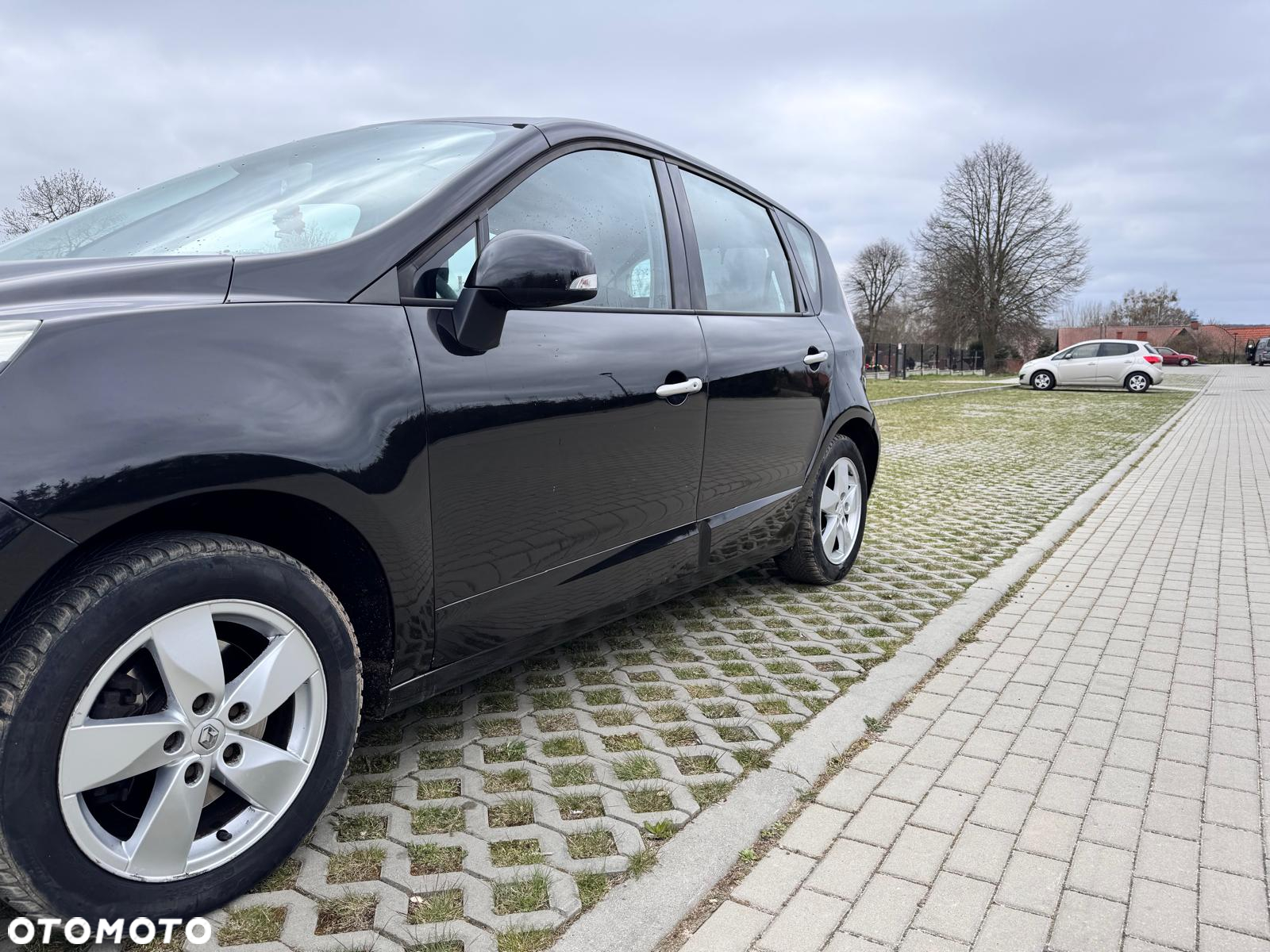 Renault Scenic - 17