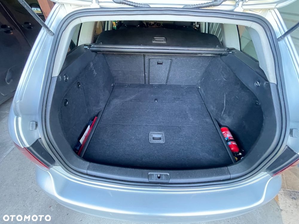 Volkswagen Golf - 21