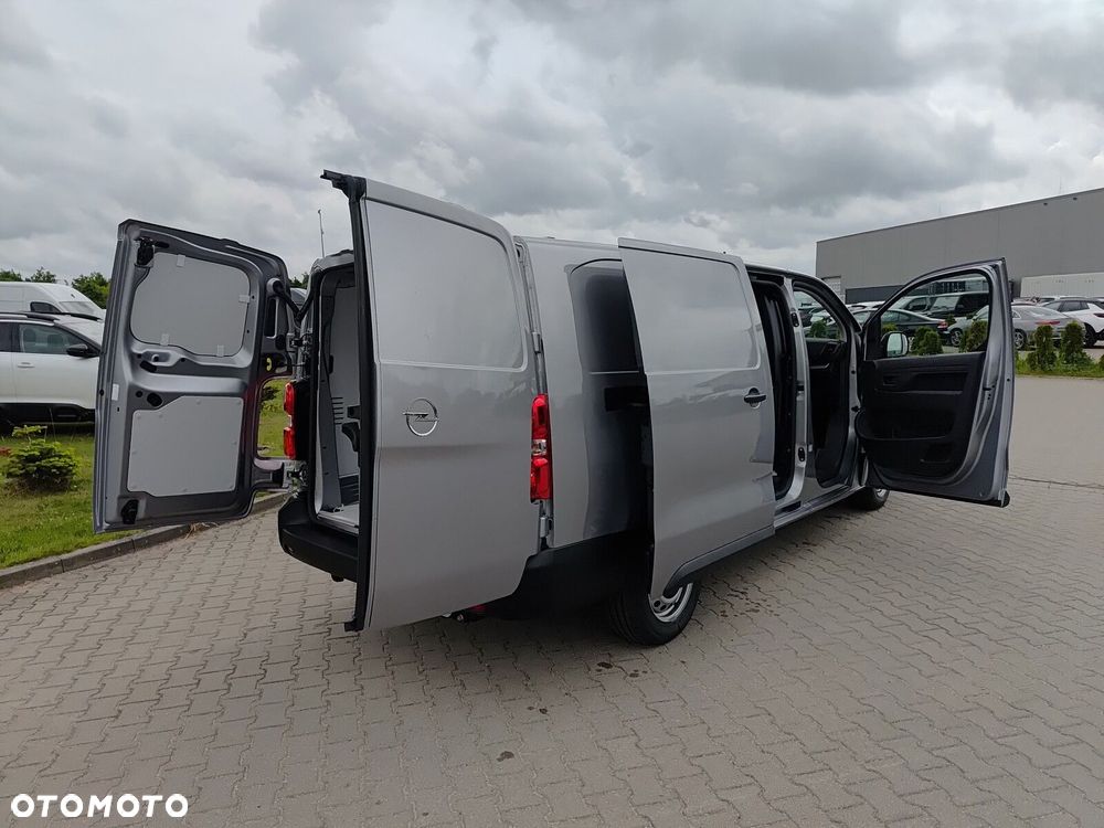 Opel Vivaro Vivaro Furgon XL Diesel 2.2 150 KM Manual - 29