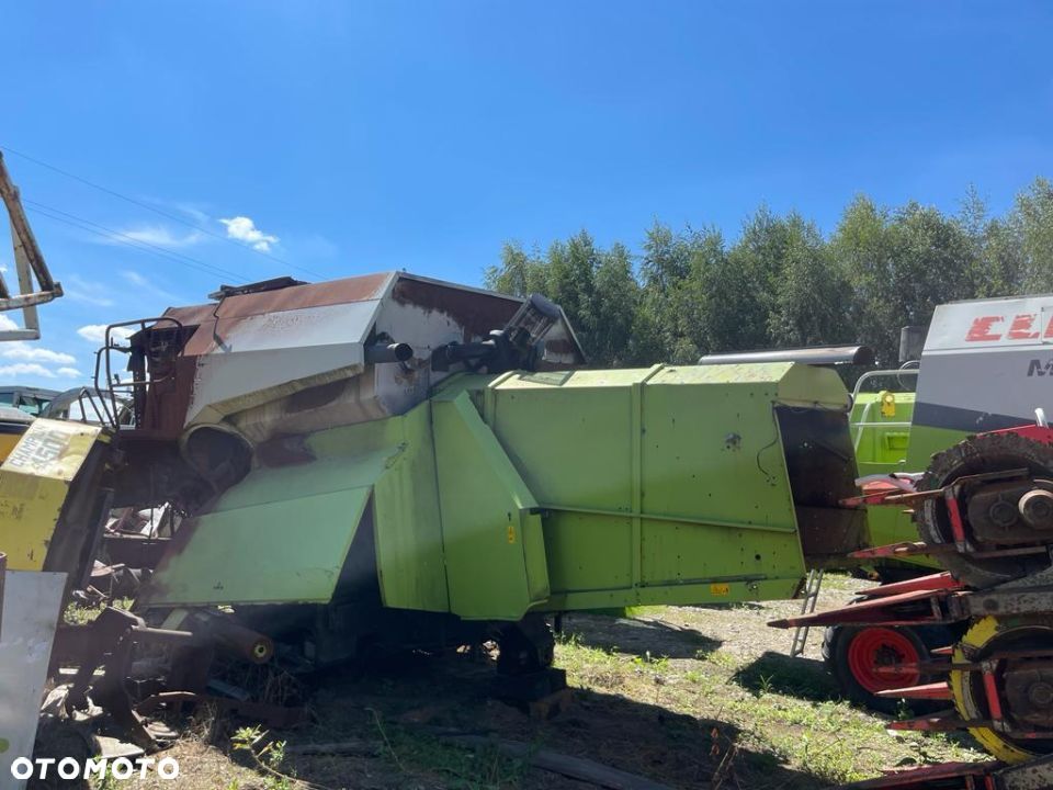 Kombajn zbożowy Claas Medion Mega Dominator na części - 4