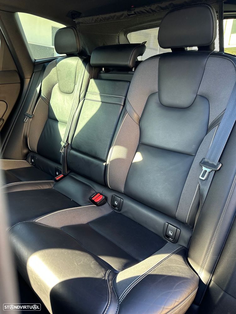 Volvo XC 60 2.0 D4 R-Design Geartronic - 9