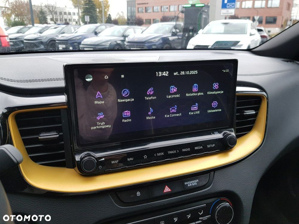 Kia XCeed 1.5 T-GDI L Business Line - 23