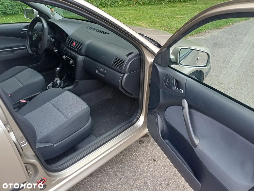 Skoda Octavia 1.9 TDI Tour - 8