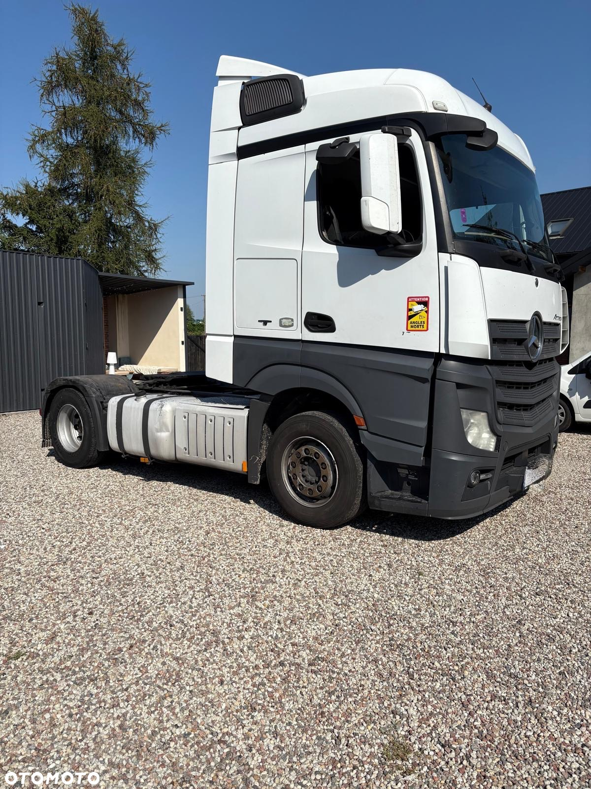 Mercedes-Benz Actros - 2