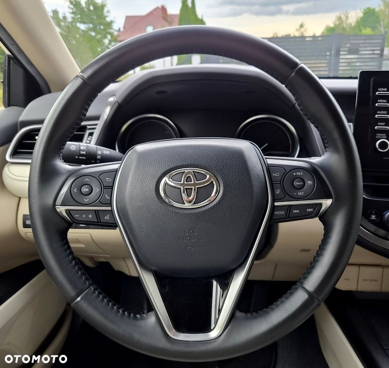 Toyota Camry - 27