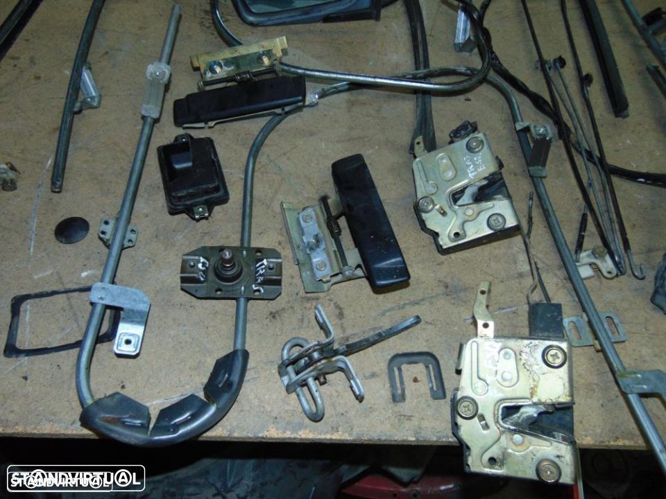 BMW E30 fase 1 várias peças - 5