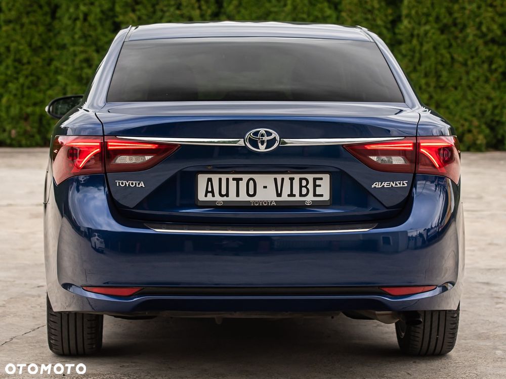 Toyota Avensis Touring Sports 2.0 D-4D Team Deutschland - 11
