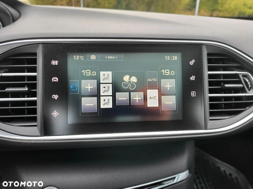 Peugeot 308 BlueHDi FAP 120 EAT6 Stop & Start Allure - 28