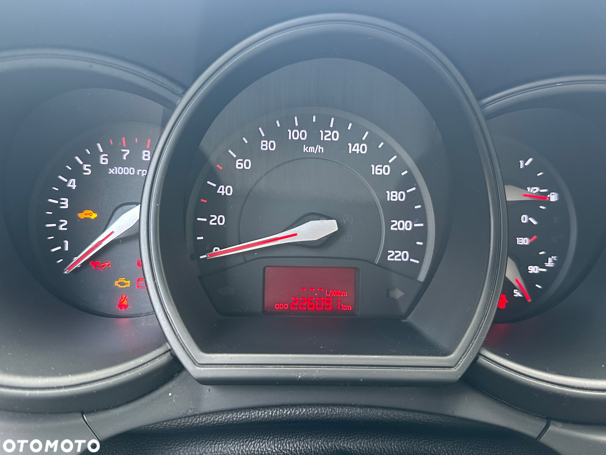 Kia Rio - 12