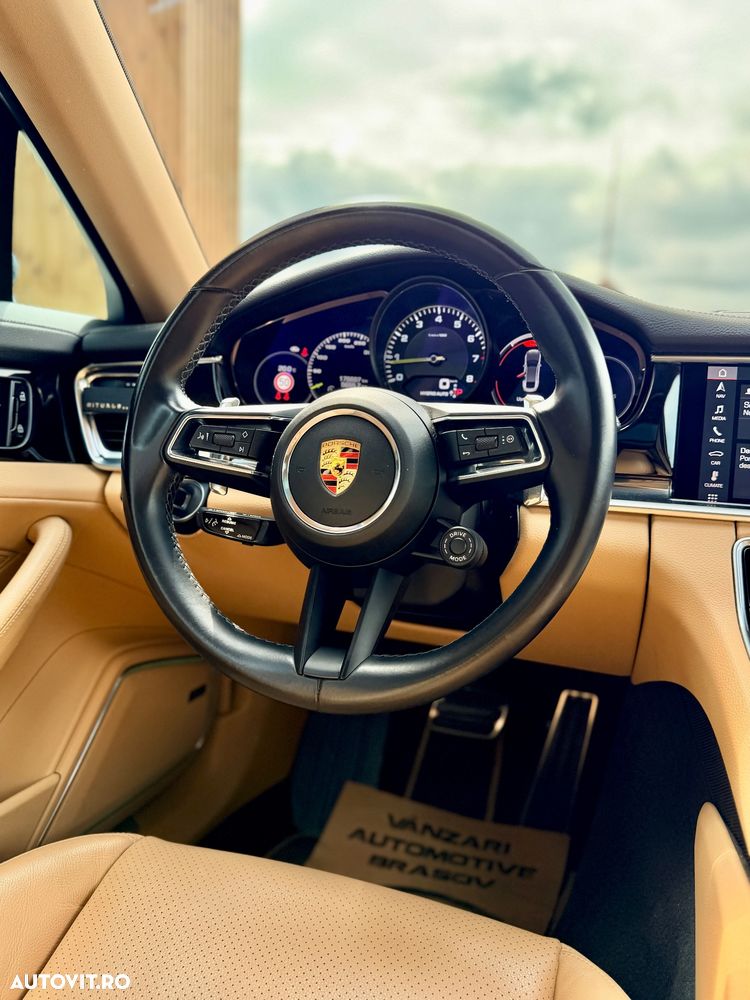 Porsche Panamera 4 - 18