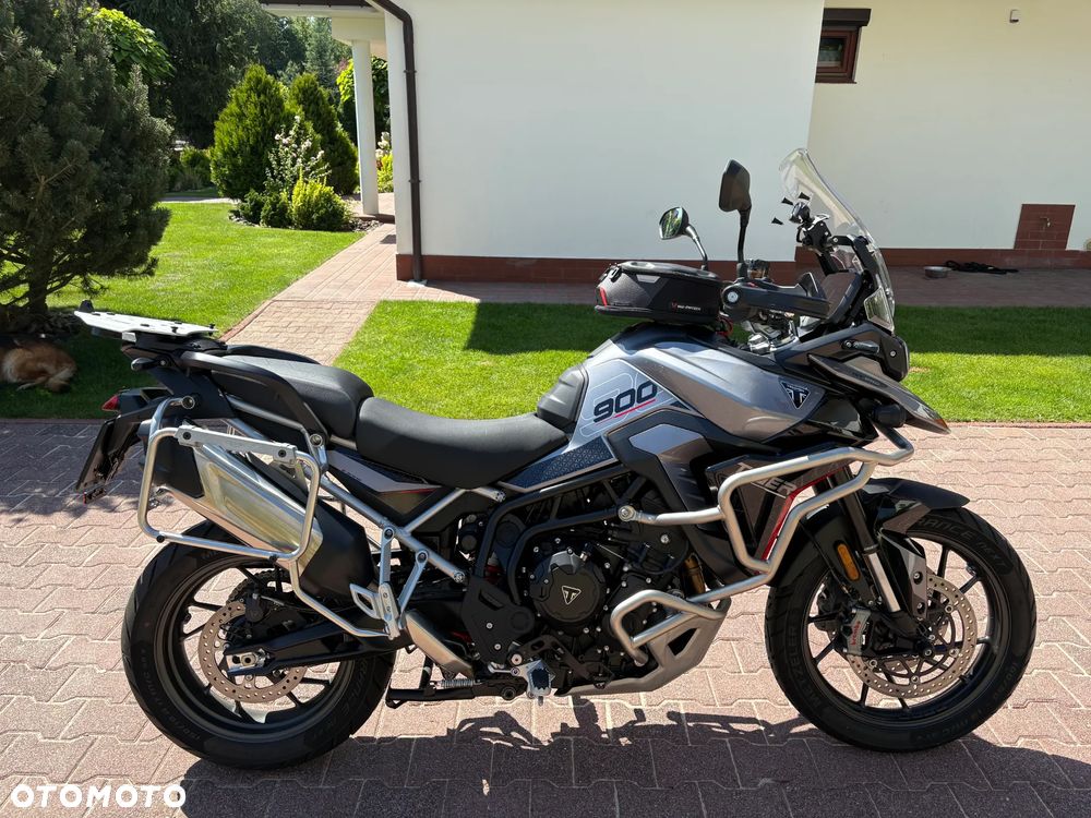 Triumph Tiger - 1