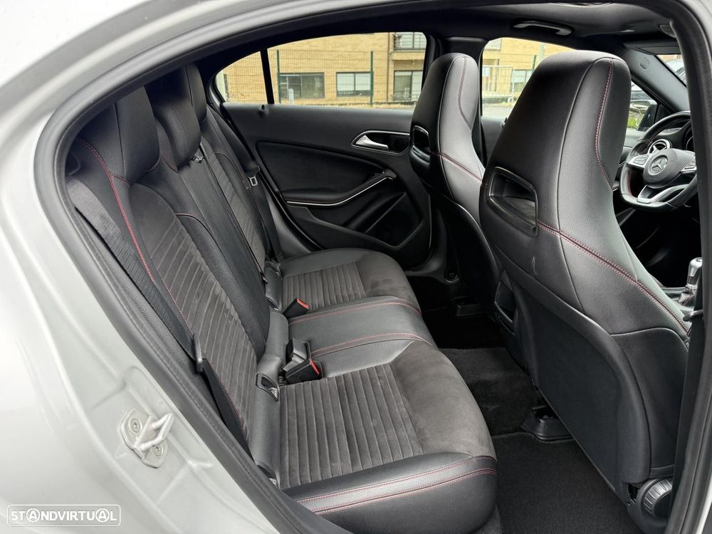 Mercedes-Benz A 180 d AMG Line - 12