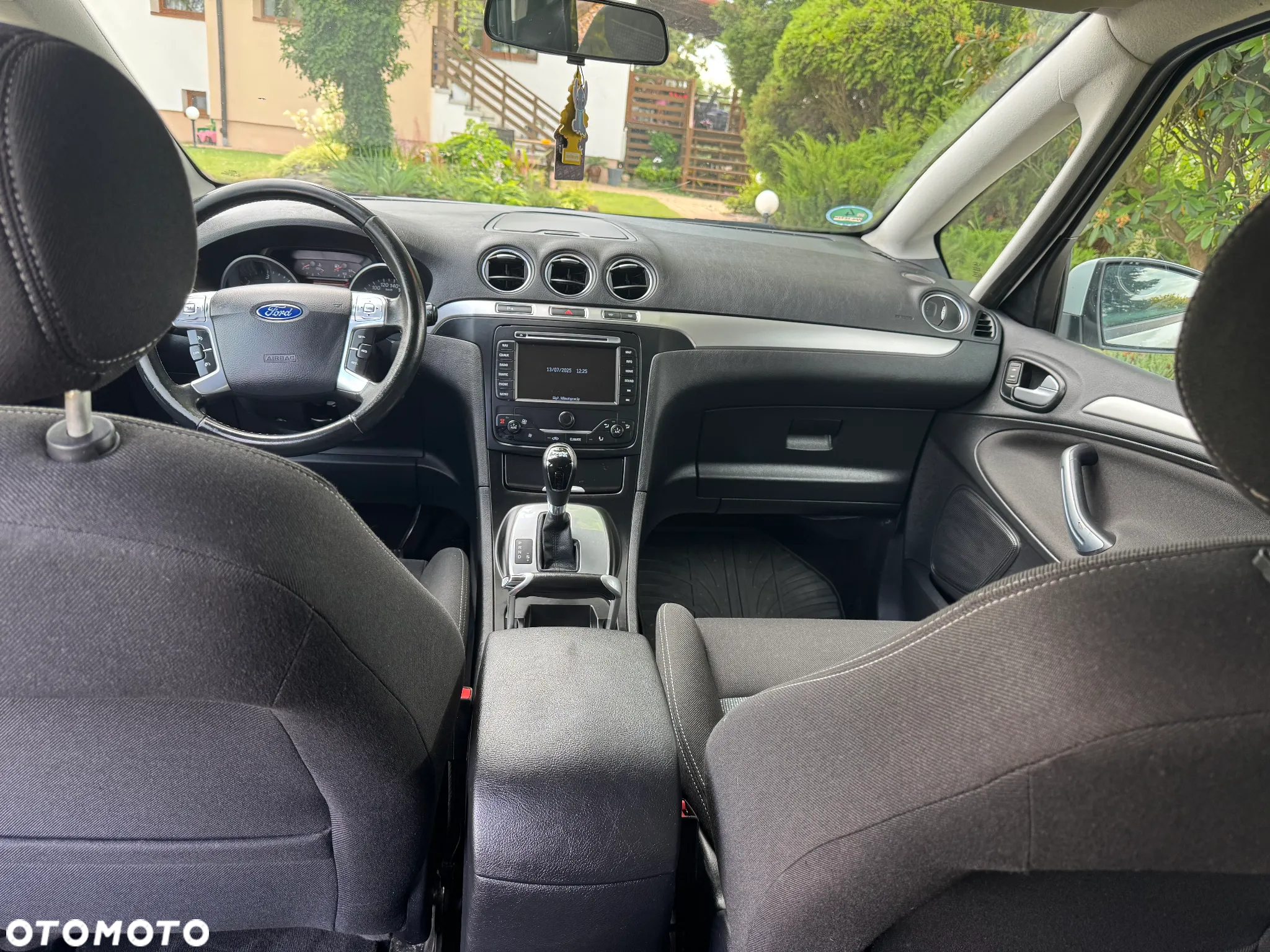 Ford S-Max - 11