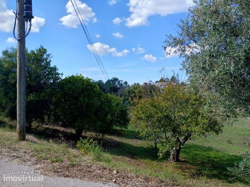 Vende-se Terreno Constructível - Grande imagem: 2/6