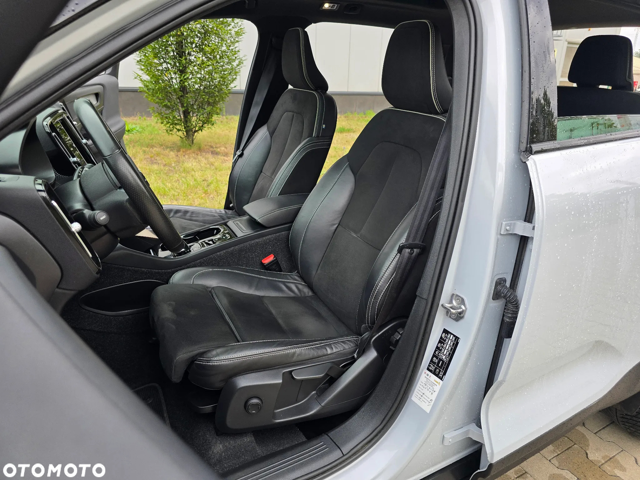 Volvo XC 40 B4 B AWD R-Design - 13