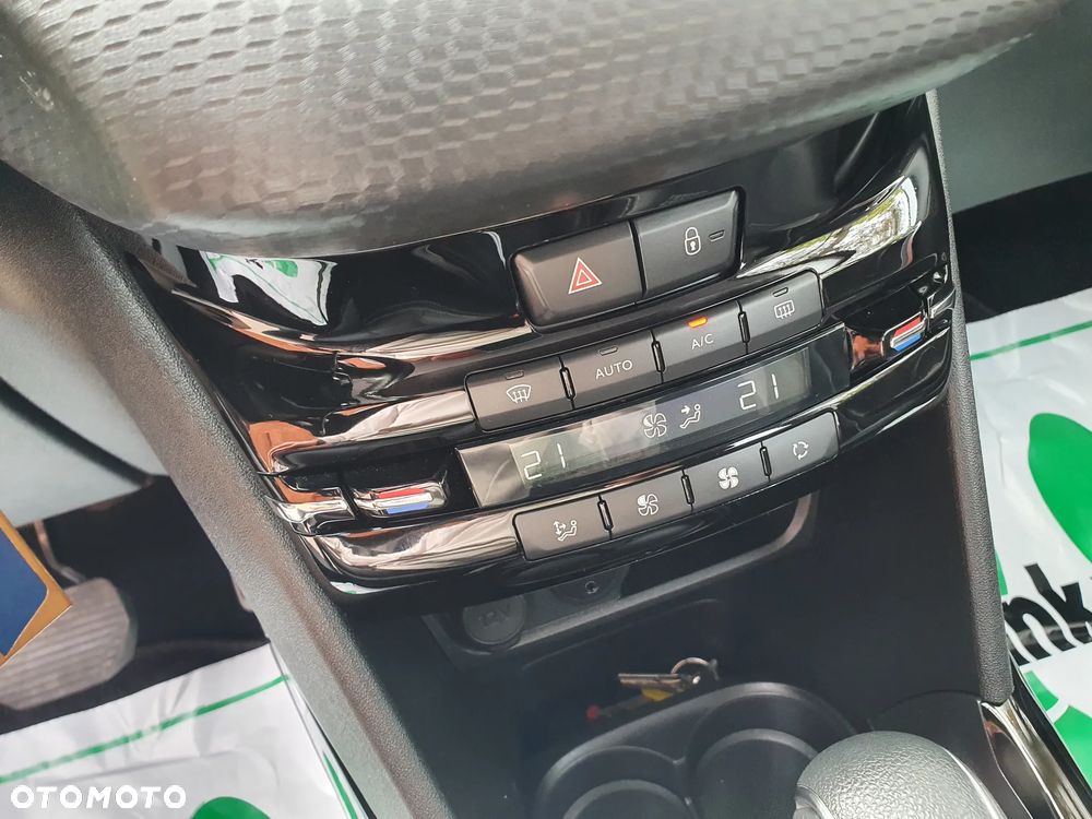 Peugeot 2008 PureTech 110 Stop&Start EAT6 Allure - 17