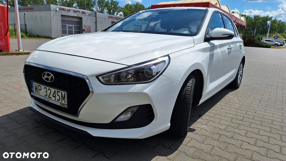Hyundai i30 1.6 D Classic + - 3