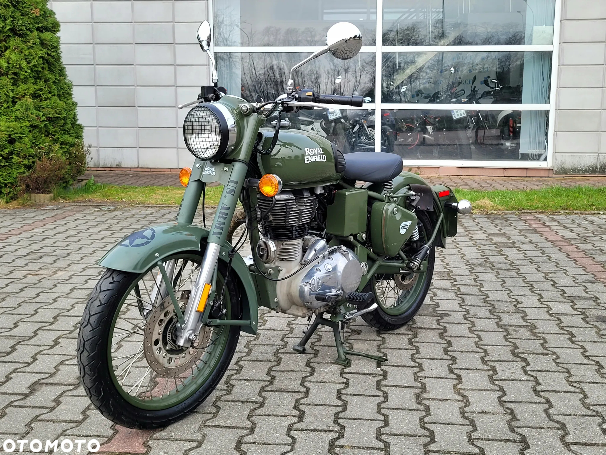 Royal Enfield Classic - 4