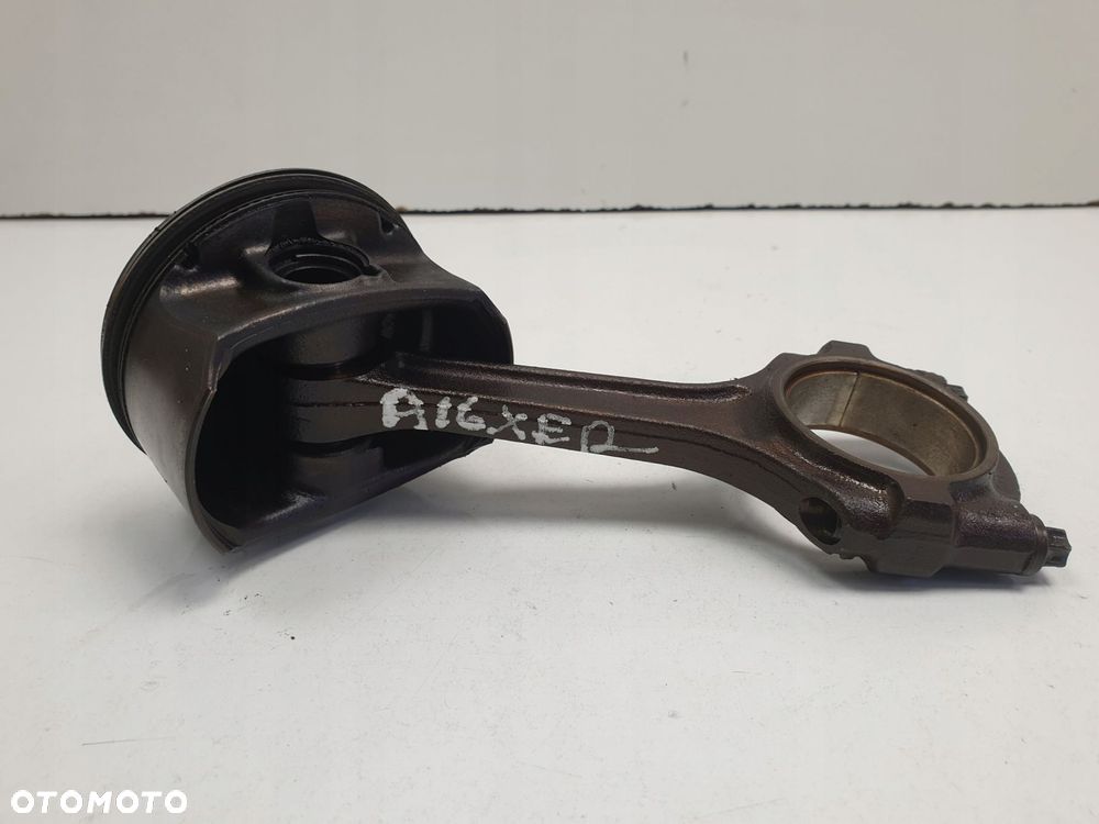 TŁOK Opel Astra IV J 1.6 16V KORBOWÓD A16XER - 3