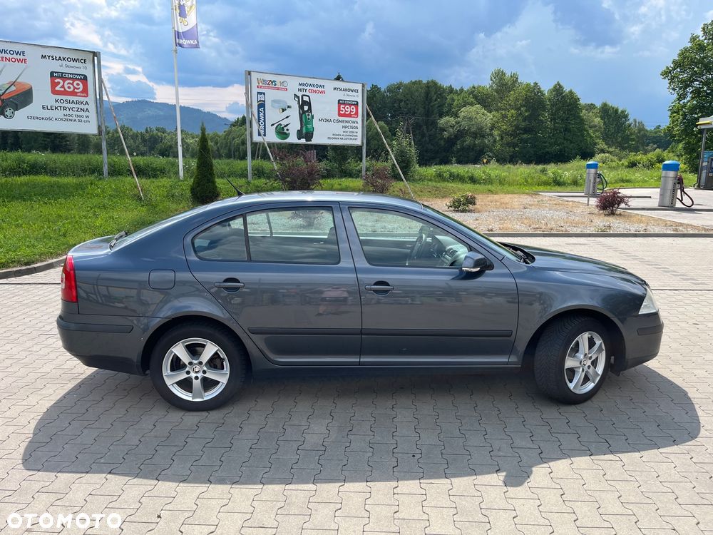 Skoda Octavia 1.6 FSI Classic - 3