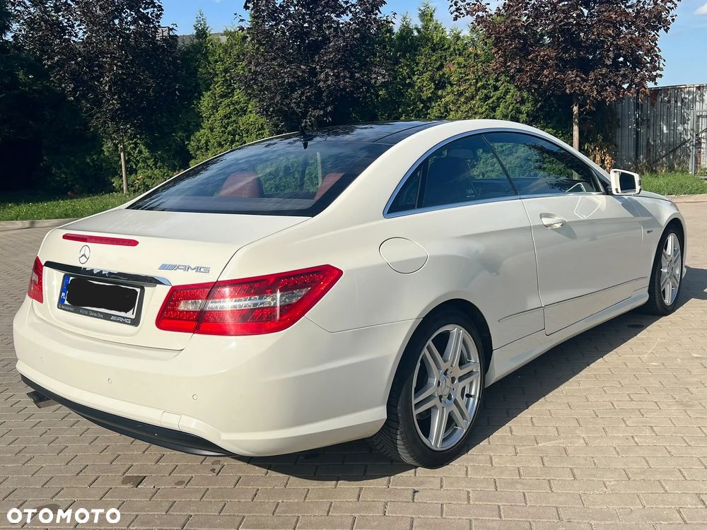 Mercedes-Benz Klasa E 200 CGI BlueEff - 4
