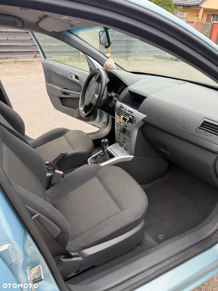 Opel Astra 1.6 Cosmo - 11