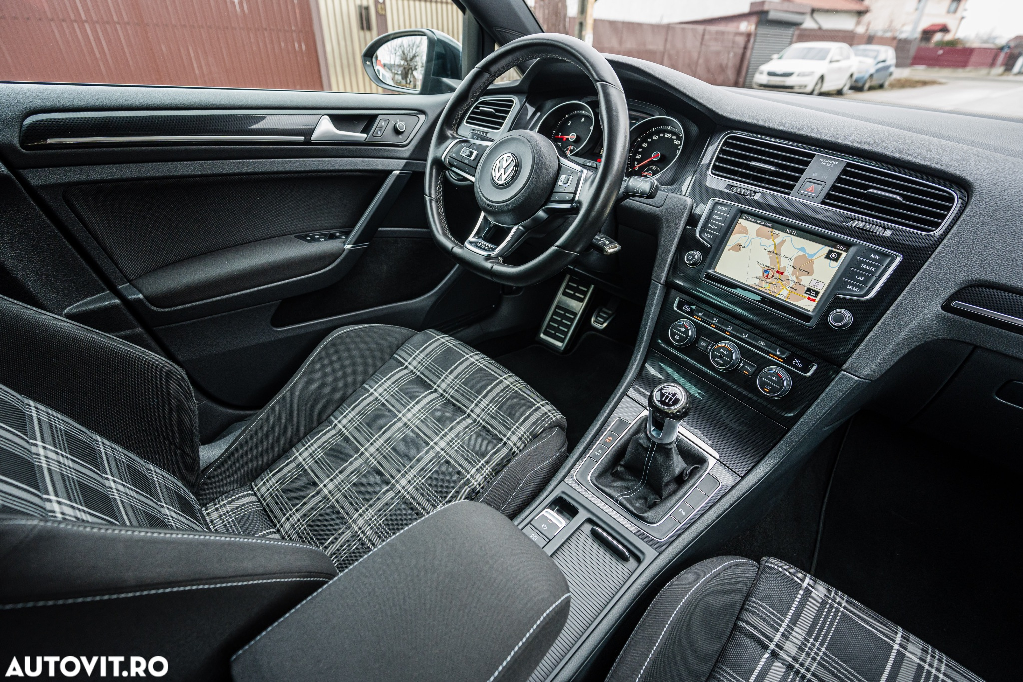 Volkswagen Golf 2.0 TDI GTD - 32