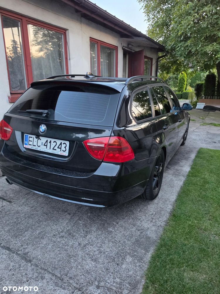 BMW Seria 3 318d - 4