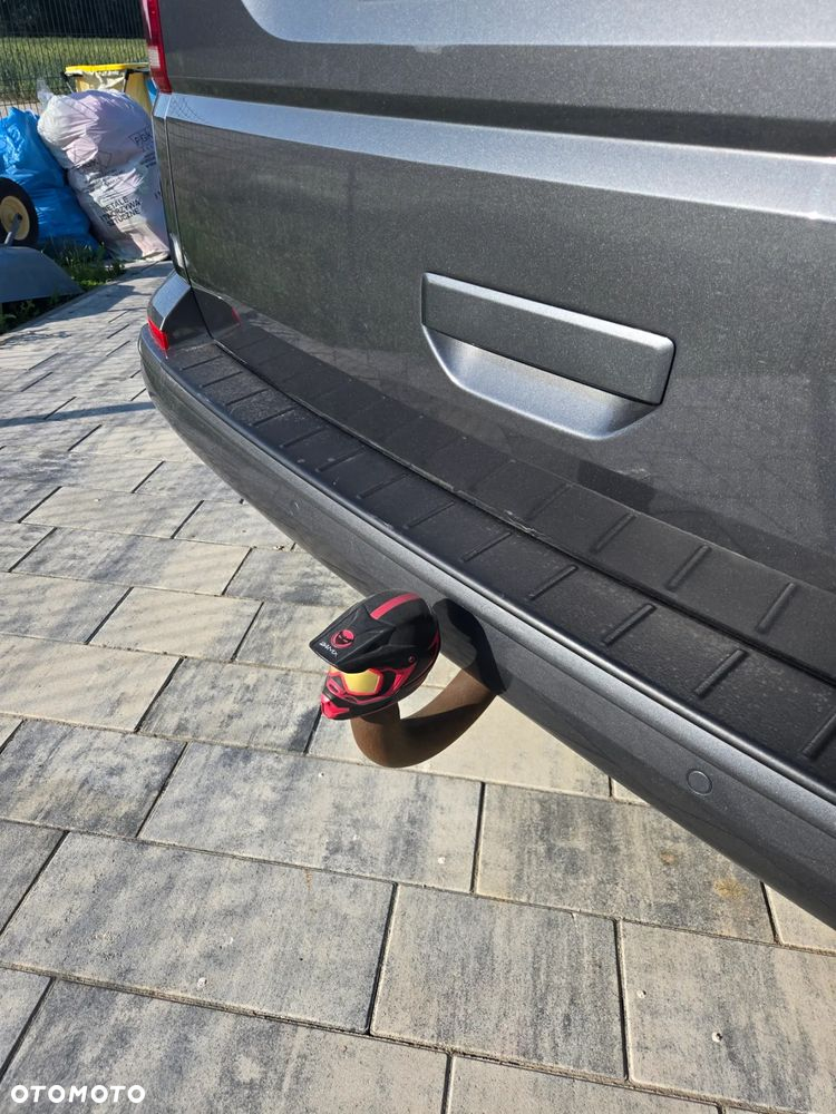 Volkswagen Caravelle - 13