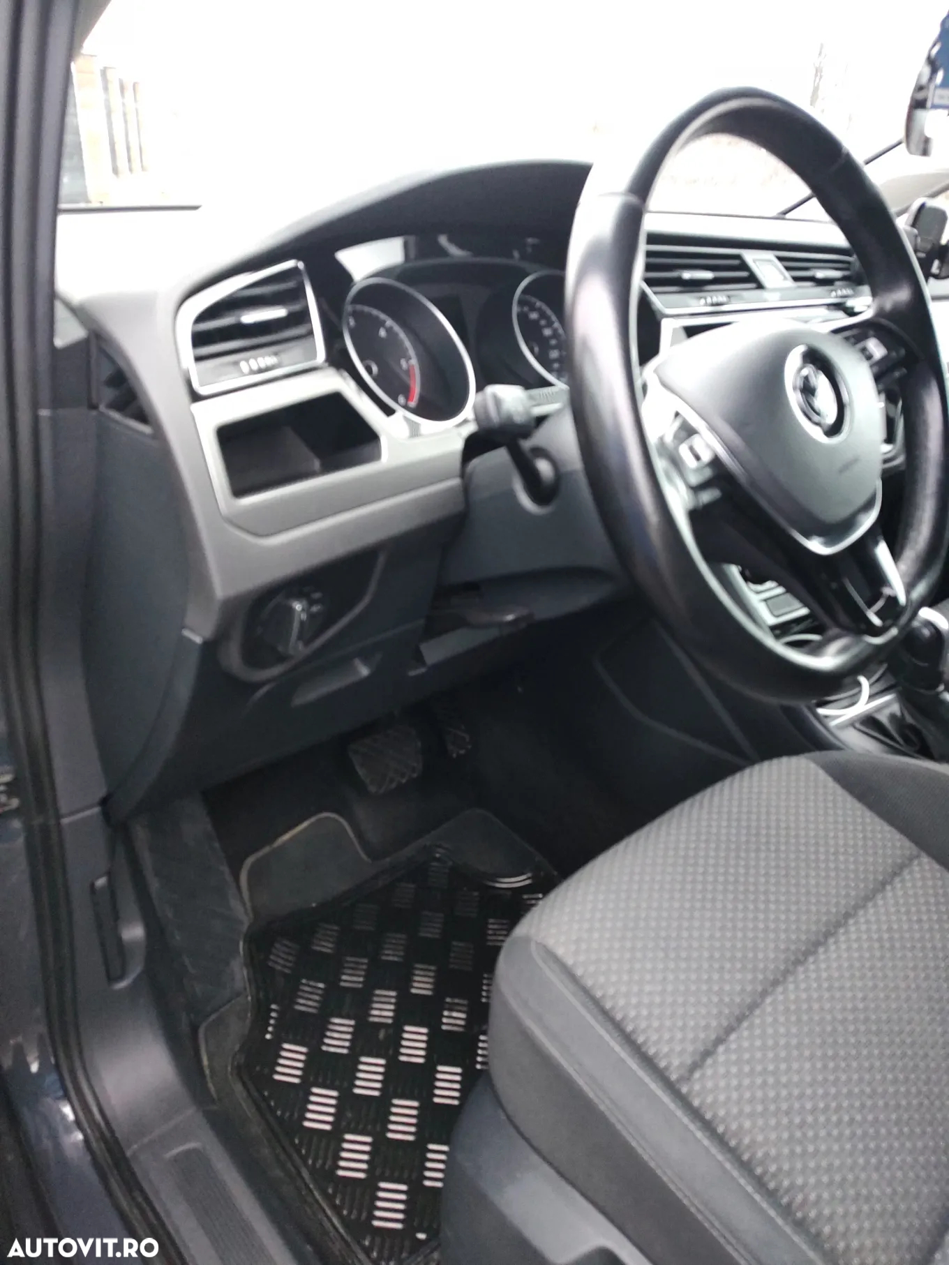 Volkswagen Touran 2.0 TDI SCR DSG Comfortline - 12