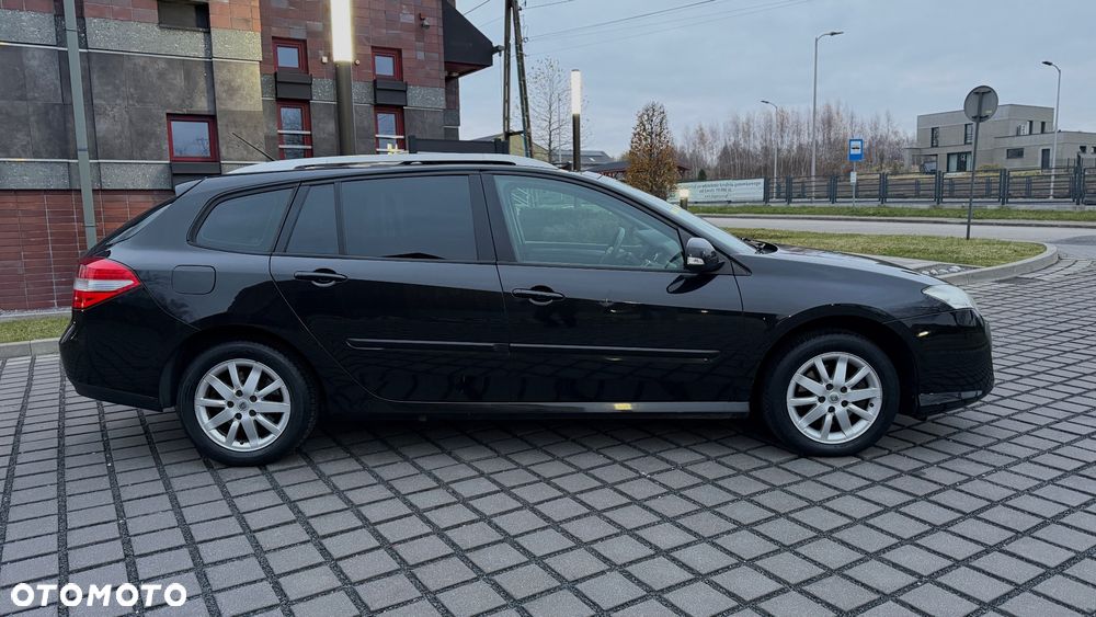 Renault Laguna 2.0 DCi FAP Expression - 8