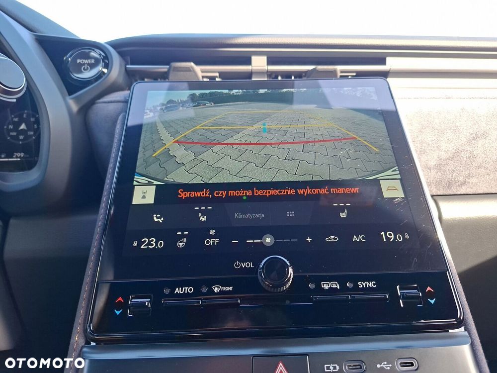 Lexus LBX 1.5 Hybrid Cool - 25