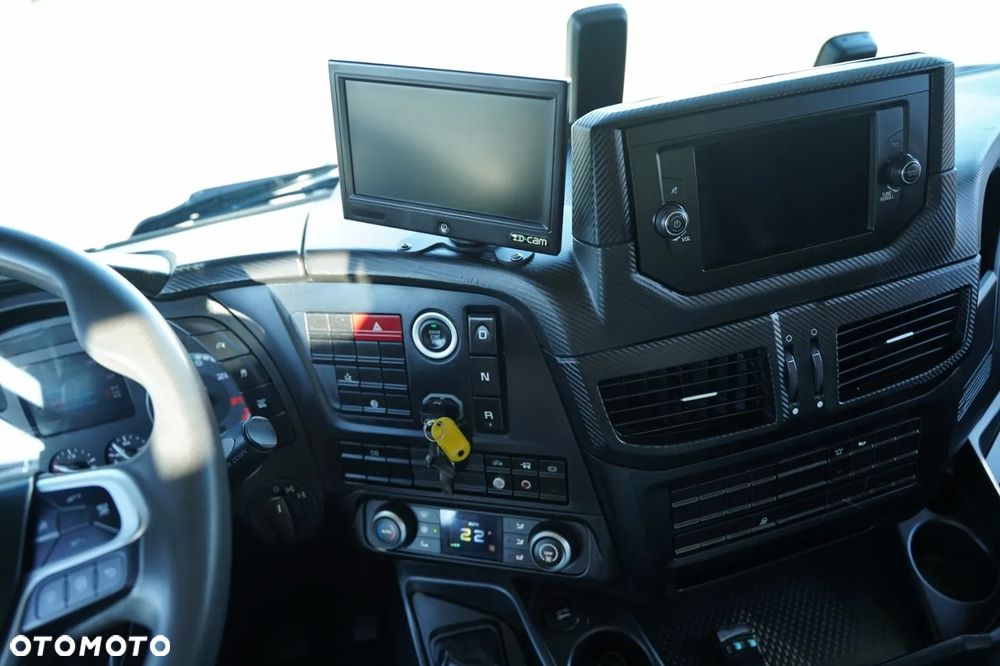 Iveco X-WAY 480 / 8X4 / WYWROTKA DWUSTRONNA / HYDROBURTA / PLANDEKA ELEKTRYCZNA  / OPONY 100% / - 31