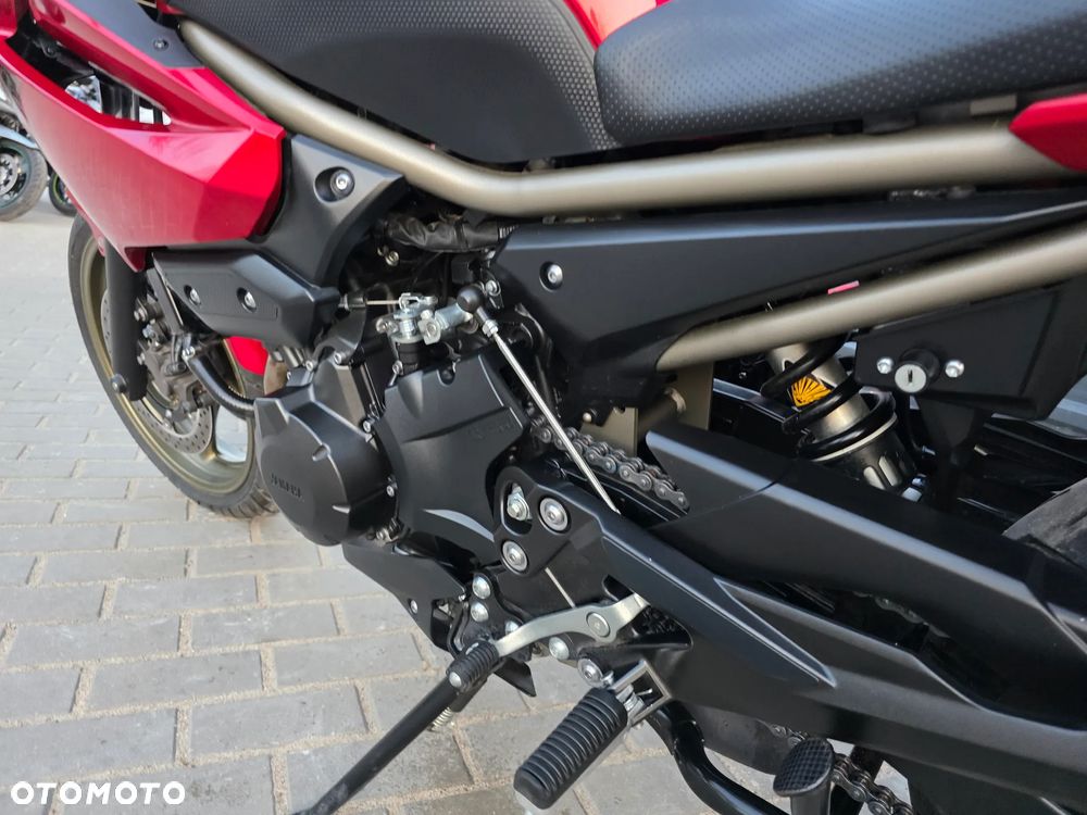 Yamaha XJ - 16