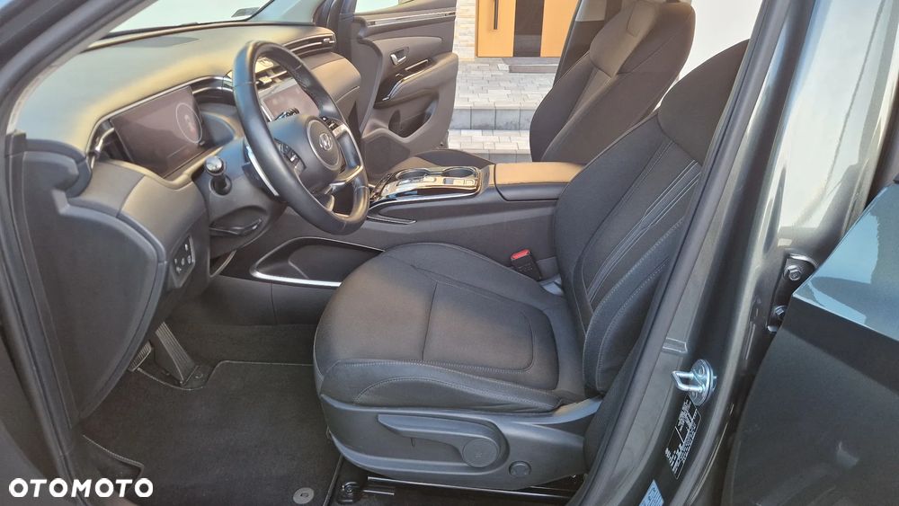 Hyundai Tucson 1.6 T-GDi HEV Executive 2WD - 26