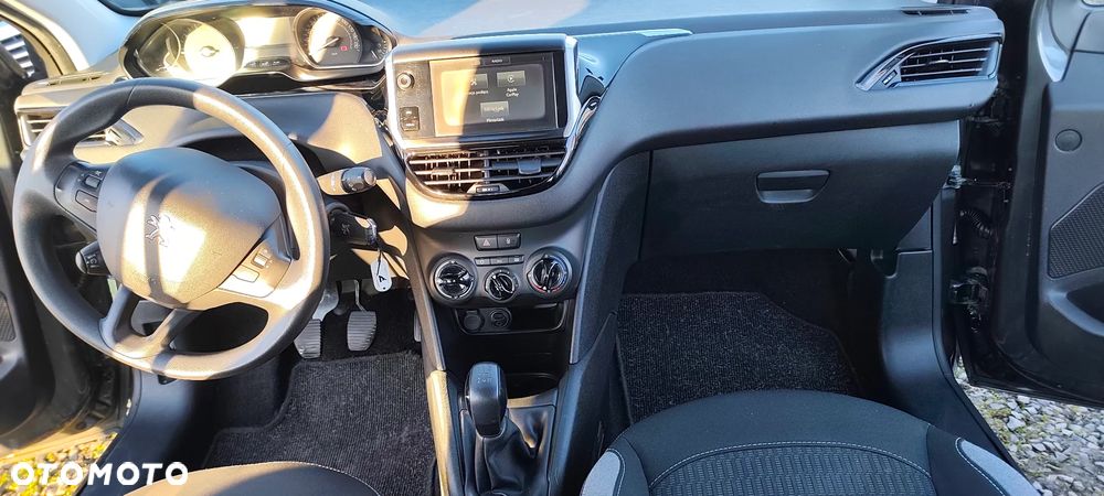 Peugeot 208 1.2 PureTech Allure - 13