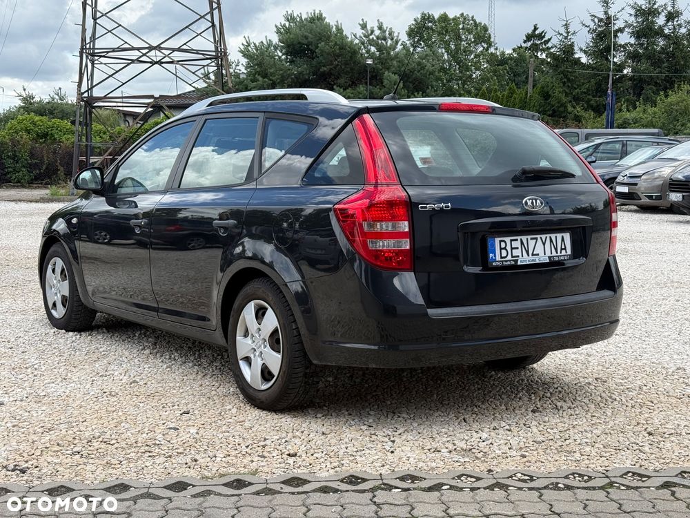 Kia Ceed 1.6 L - 17