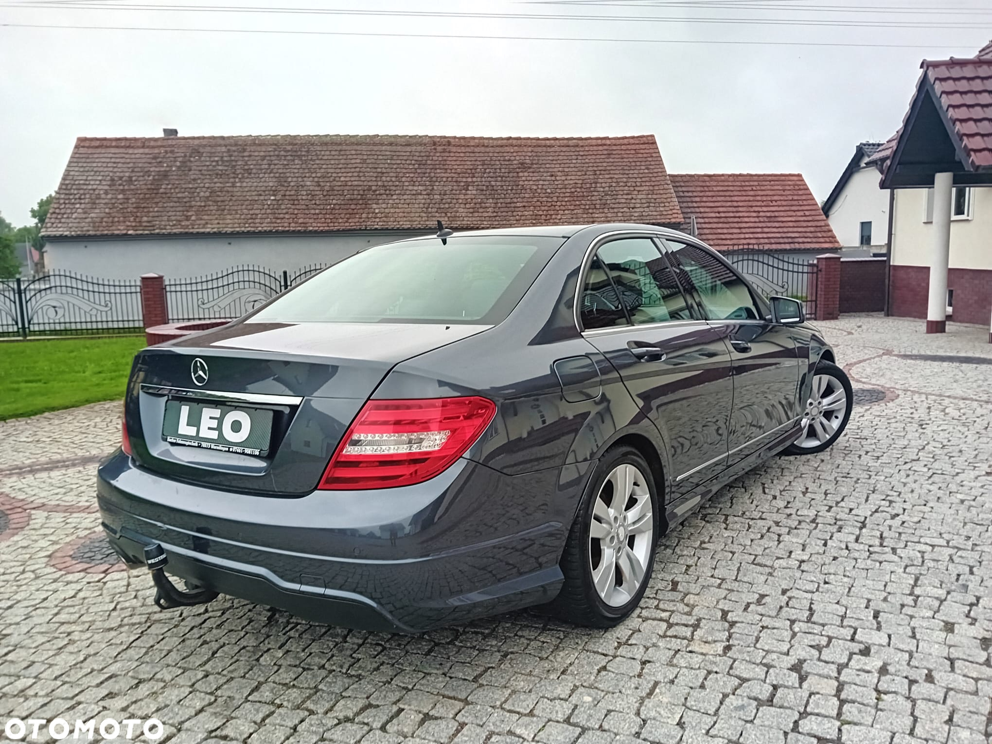 Mercedes-Benz Klasa C 180 CGI BlueEff Avantgarde - 12