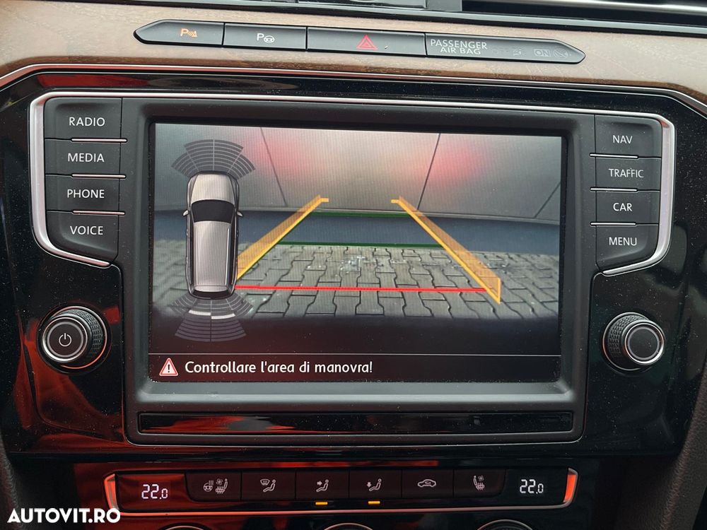 Volkswagen Passat 2.0 TDI SCR 4Motion DSG Highline - 22