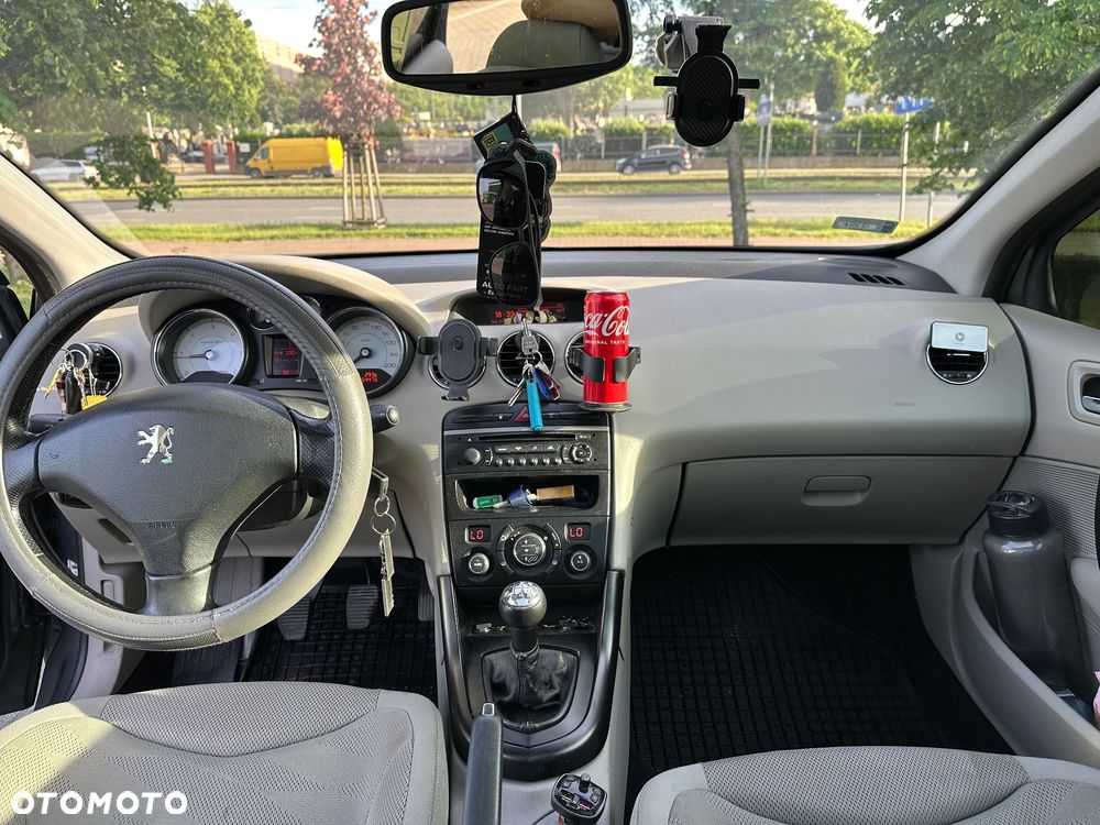 Peugeot 308 1.6 HDi Premium Plus - 18