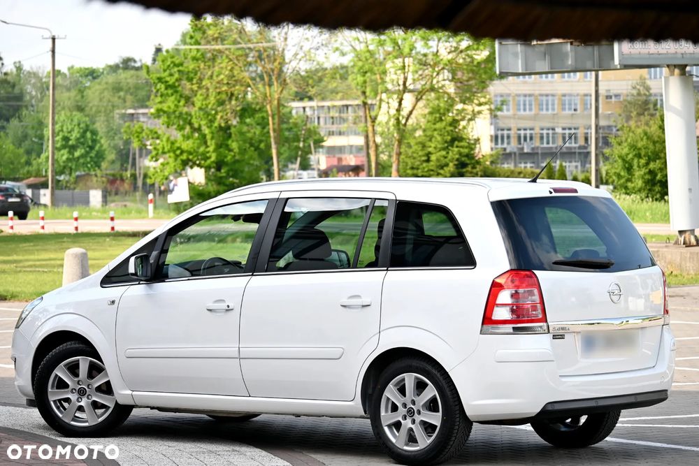 Opel Zafira 1.8 Cosmo - 15