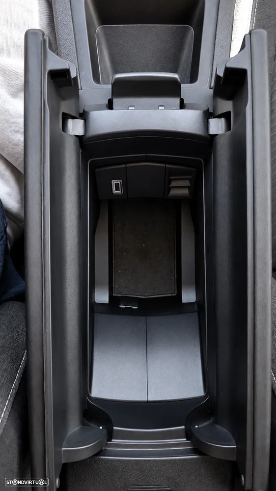 Peugeot 308 SW 1.5 BlueHDi Active Pack EAT8 — fotografia 24